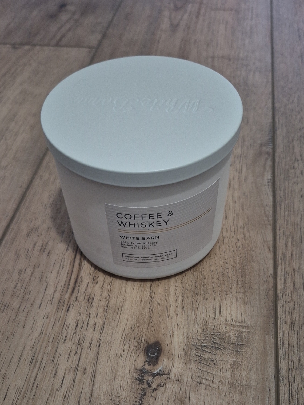 White Barn. Coffee & Whiskey. NWT. 14.5oz 3wick Candle.